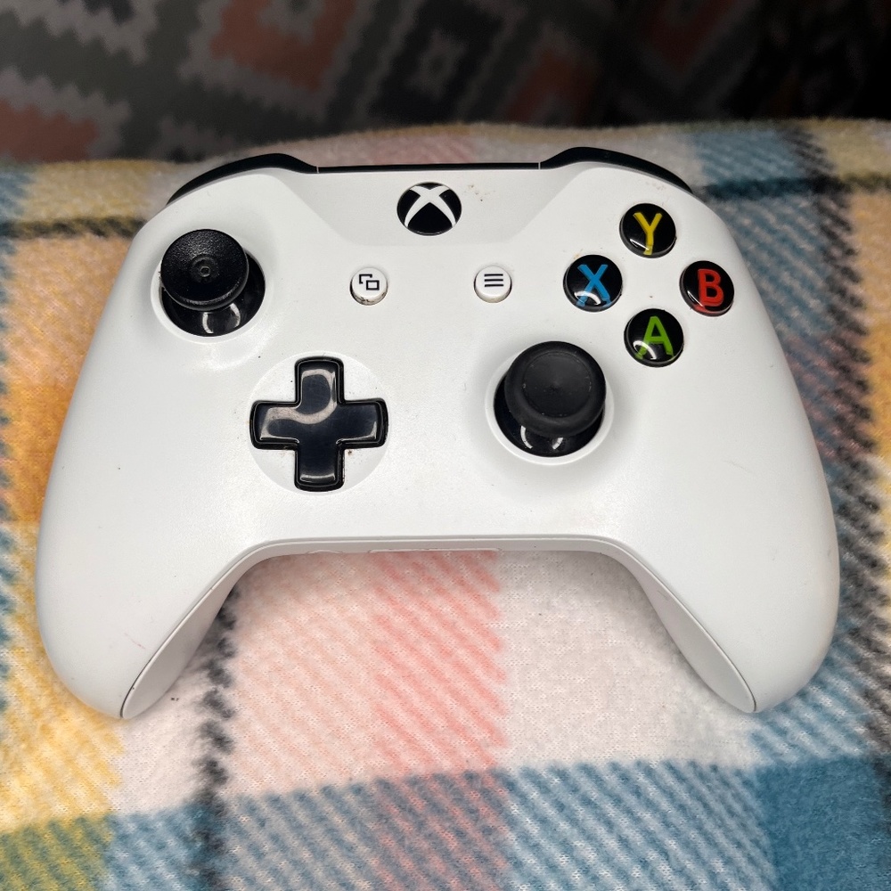 Xbox One Wireless White Controller